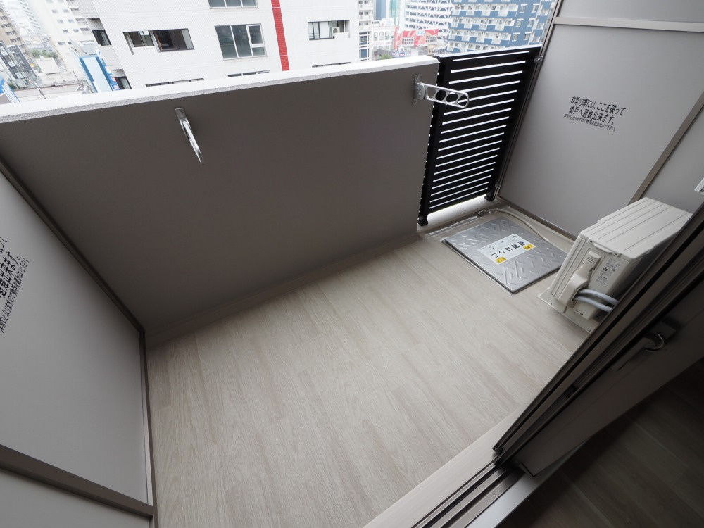 Alivis今福鶴見駅前のバルコニー