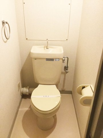 大阪市鶴見区諸口２丁目の賃貸マンションのトイレ