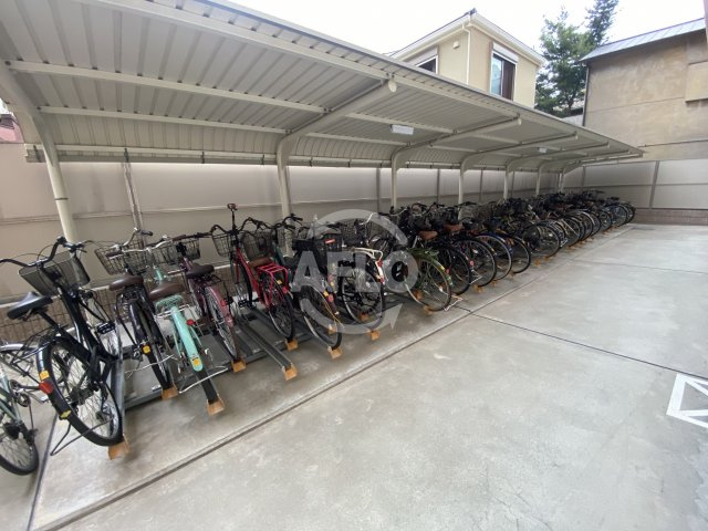 クローバー・グランデ田辺駅前のその他共用部分|クローバー・グランデ田辺駅前　自転車置き場