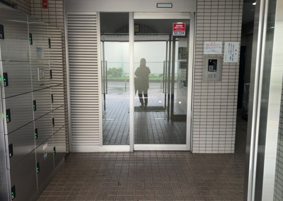 【その他共用部分】 | エクレール第三相模原 | 共用部分は、一棟の建物に住む区分所有者全員が共同で所有するとし、共用部分の管理、補修などは、区分所有者で形成される管理組合が行います。個人の判断で勝手に変更することはできませんので覚えておきましょう。