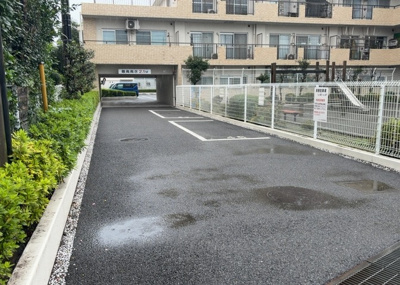 【内装】 | エクレール第三相模原 | 共用部分は、一棟の建物に住む区分所有者全員が共同で所有するとし、共用部分の管理、補修などは、区分所有者で形成される管理組合が行います。個人の判断で勝手に変更することはできませんので覚えておきましょう。
