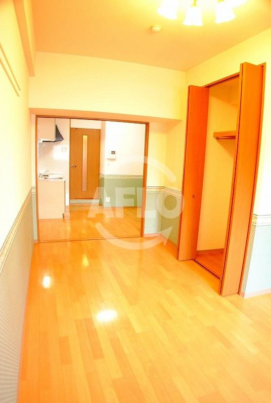 グランテージ感彩の居間・リビング|グランテージ感彩　開放的な室内
