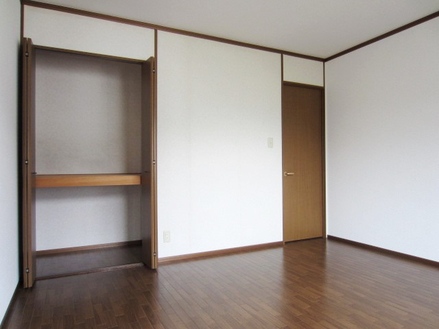 【寝室】