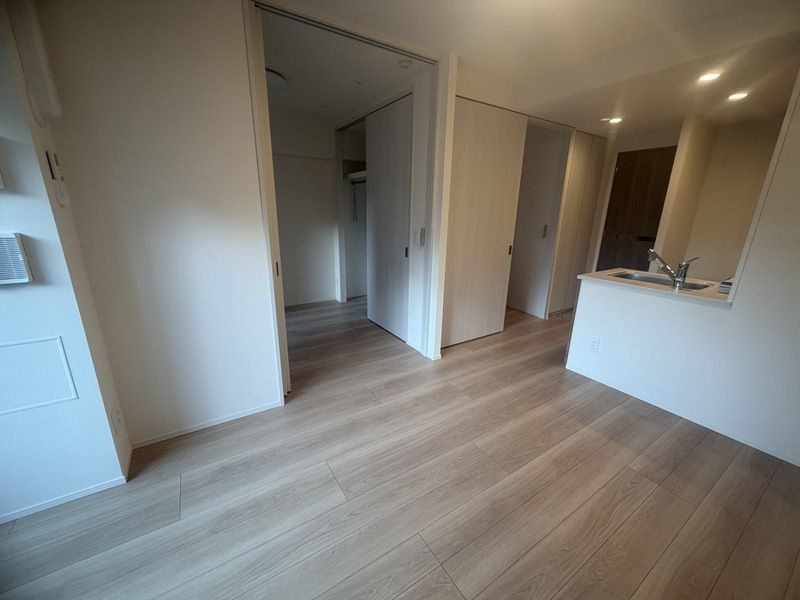 クレストコート北千住レジデンスの居間・リビング