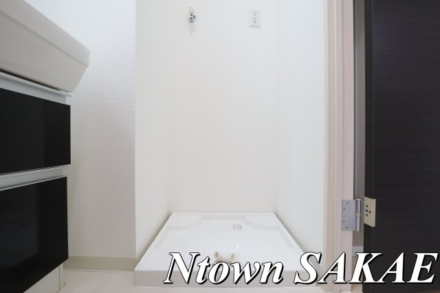 【設備】 | ルナクレシエンテ | 洗濯機置き場です