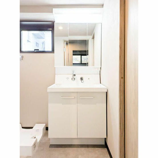 【洗面所】 | ＳＣＥＮＥ．Ｍｅｇｕｒｏ　Ｓａｕｎａ　Ｒｅｓｉｄｅｎｃｅ