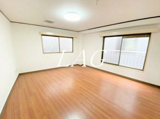 【居間・リビング】 | 平山ビル | 洋室のお部屋です。