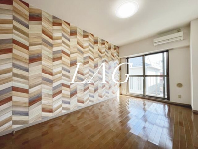 【居間・リビング】 | グレーシャス矢切参番館 | 洋室のお部屋です。