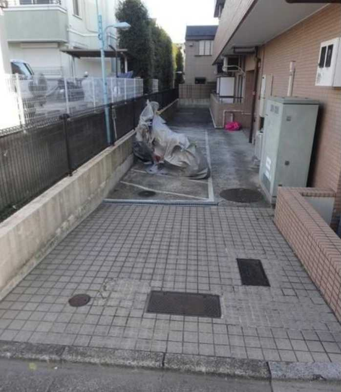 クレール八雲　オートロック　礼金０　最上階のエントランス