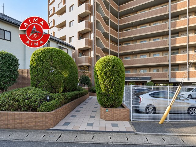 アムール高木|きれいなエントランス入口です。