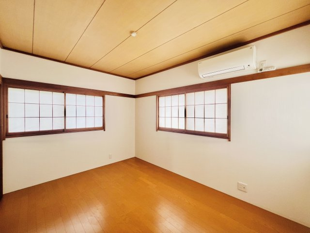 高崎市棟高町の洋室|2階6帖洋室は、お子様の一人部屋デビューにも最適♪