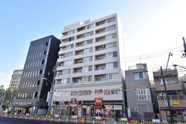 【外観】 | サニーハウス東陽町 | さほど大きなサイズではありませんが、清潔感があり、好感の持てるマンション外観。ぜひ一度、現地でご覧ください。～即日のご見学可能～　お問合せはお気軽にどうぞ。

