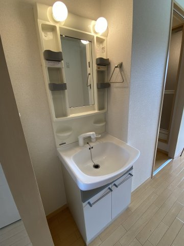 USジャンクション　D棟の洗面所|※同タイプの部屋写真です