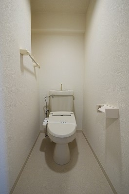 シャンポールながせＥ棟のトイレ|※写真は別の部屋のものです。