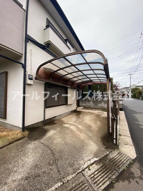 平方戸建ての駐車場|カーポート付
