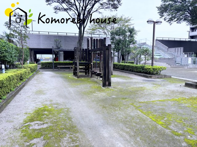 ワコーレロイヤルガーデン北本F棟の中庭|26.9.28撮影済み