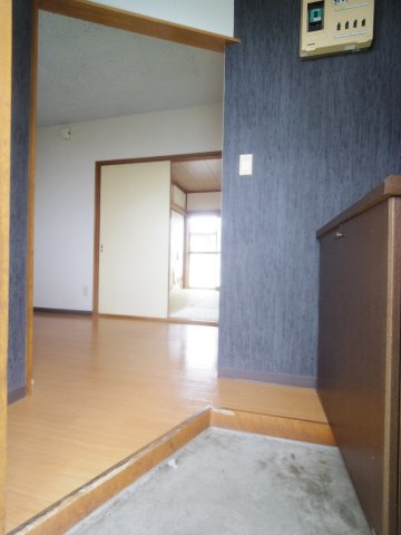 伊藤マンションの玄関