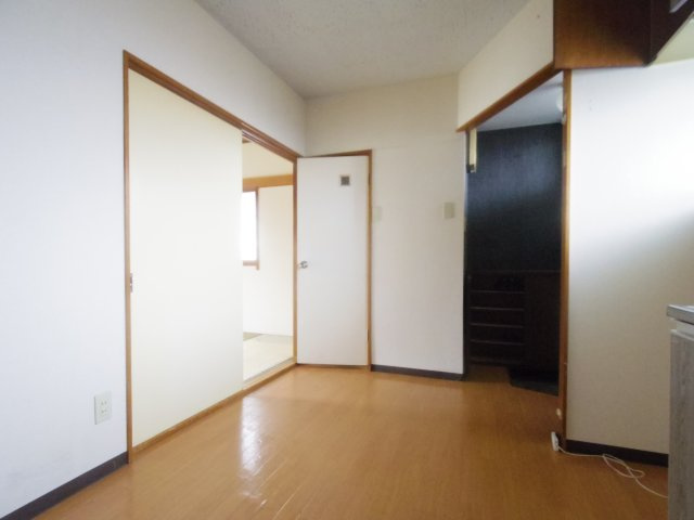 伊藤マンションの居間・リビング