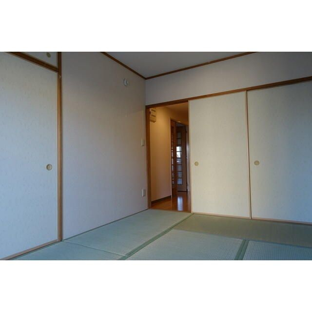 コーポレート連雀２号棟の寝室