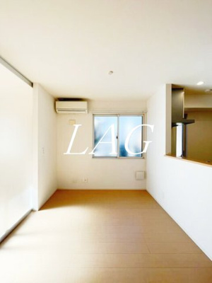 【居間・リビング】 | アイボリー和泉 | 洋室のお部屋です。