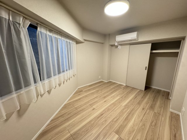 藤和小日向ホームズの洋室