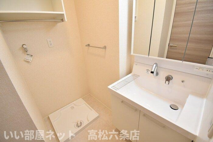 ユニヴェール　C棟の洗面所