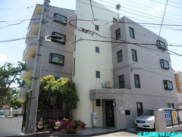 キャピタルヒロの外観