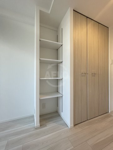 S-RESIDENCE難波大国町Uno（エスレジデンスナンバダイコクチョウウーノ）の収納|S-RESIDENCE難波大国町Uno　収納ラック