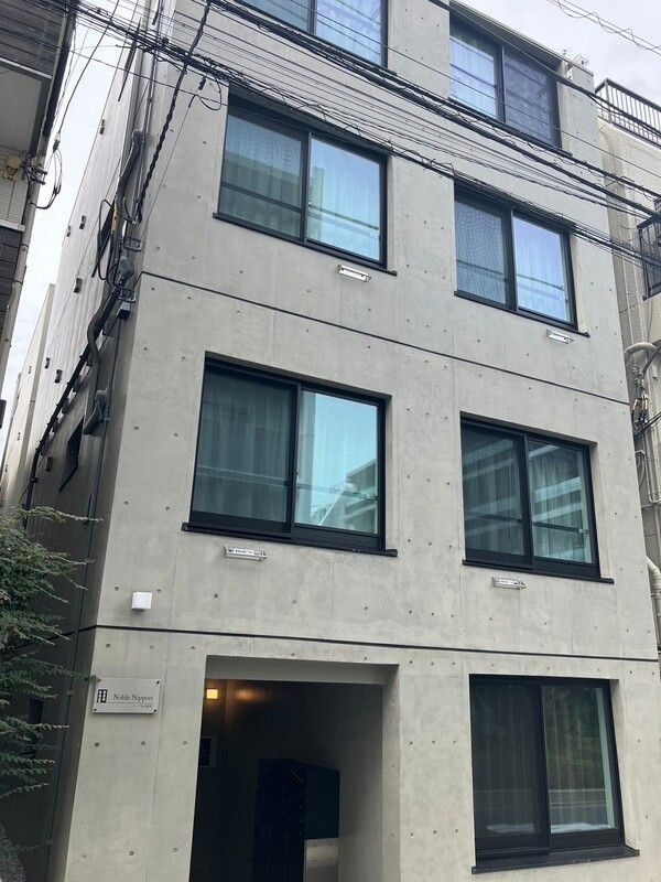 ノーブル日暮里の外観