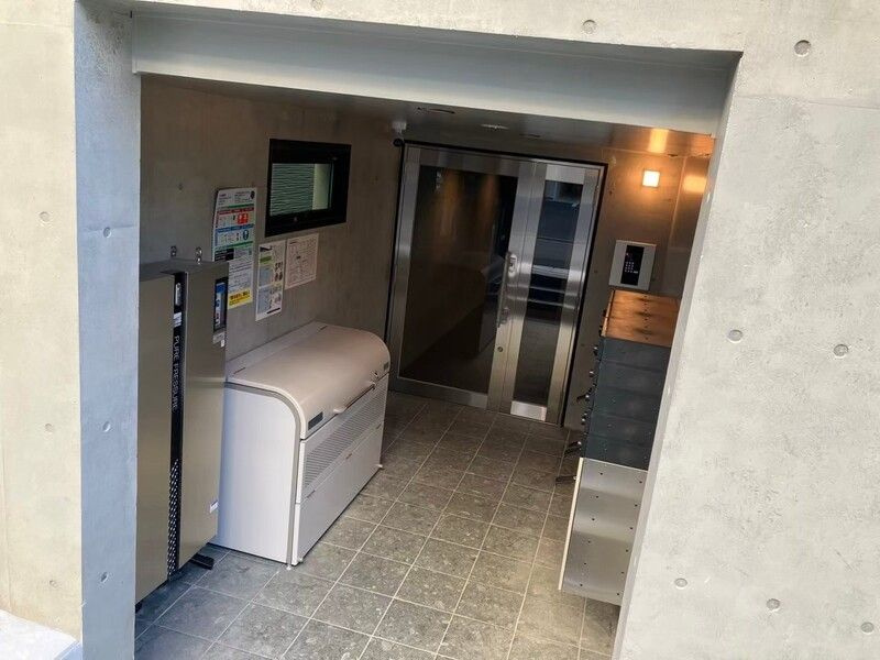 ノーブル日暮里のエントランス