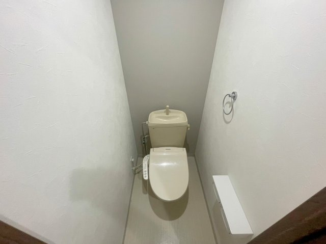 ローズコーポ新大阪9のトイレ
