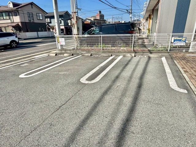 サニーレジデンスの駐車場