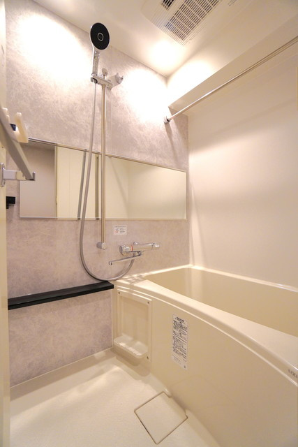 ＣＲＥＡＴＩＦ桜新町の浴室|※写真は同タイプ住戸です。