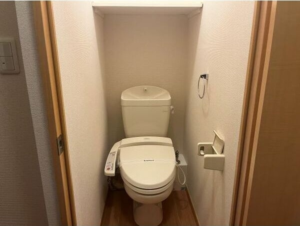レオパレスSeaSide須磨のトイレ
