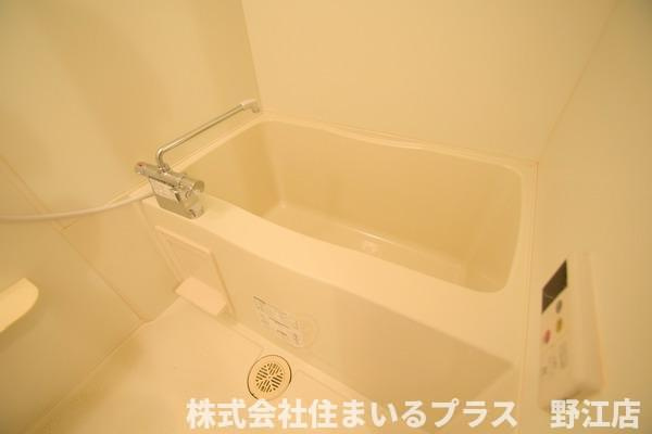 メイト鶴見の浴室