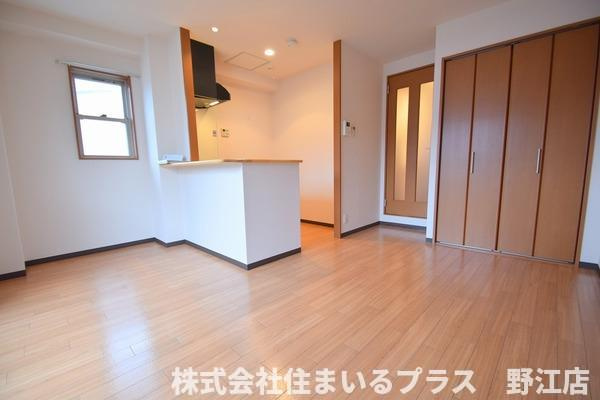 メイト鶴見の居間・リビング