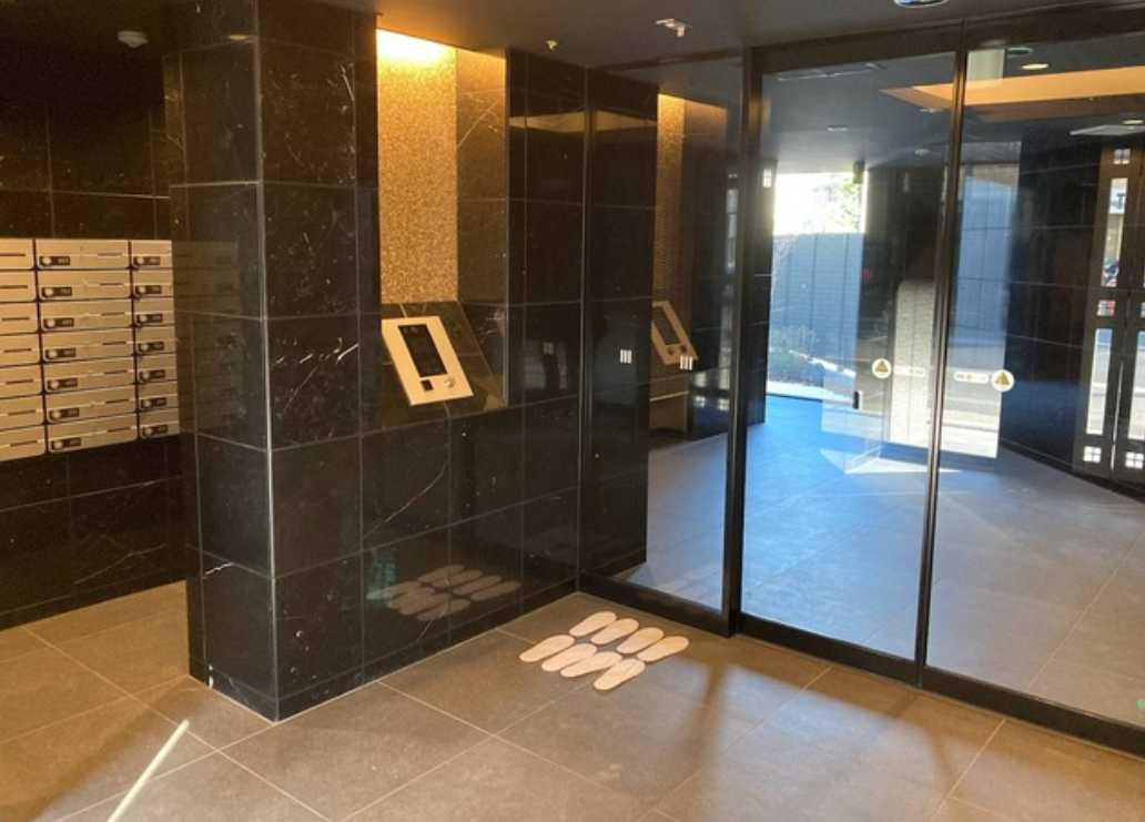 GRAND三軒茶屋WEST　築浅　駅近　ネット無料　ペット相談可のロビー