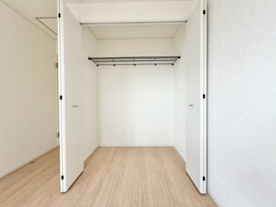 【収納】 | 八街市榎戸1号棟 | 即日内覧可能です！お気軽に０４７６－３７－３８８８までお問合せ下さい。