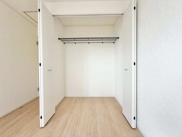 【収納】 | 八街市榎戸1号棟 | 即日内覧可能です！お気軽に０４７６－３７－３８８８までお問合せ下さい。