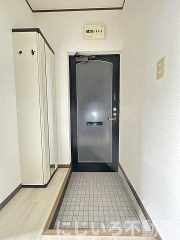 コーポソレイユの玄関