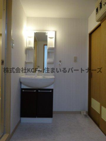 鎮西ビルの洗面所|コンパクトで使いやすい洗面所