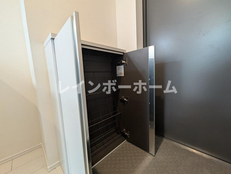 メゾン エテの玄関