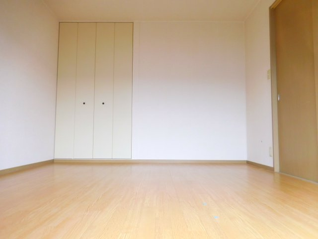 ウィンディア五百住 A棟の洋室