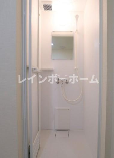 リーフ江北のシャワールーム