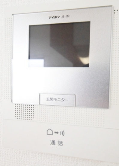 Ｂｏｎｈｅｕｒ Ｅ(ボヌーレ)のセキュリティ|モニター付きインターホンです。