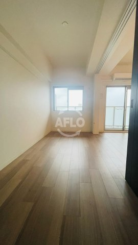 プレサンス大阪福島シエルの居間・リビング|プレサンス大阪福島シエル　洋室