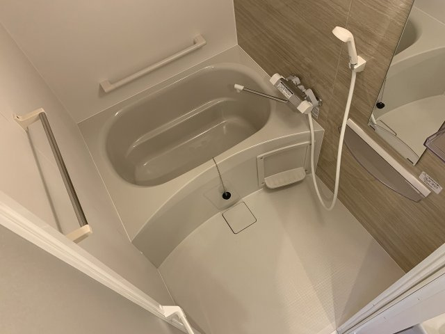 クローバー・グランツ曽根の浴室
