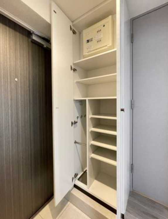 スカイコートパレス駒沢大学Ⅱ　分譲賃貸　オートロック　角部屋の収納