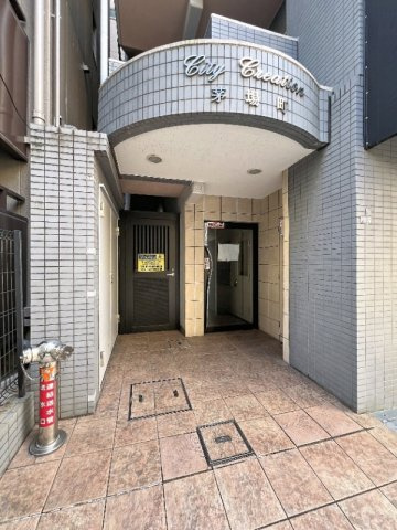City Creation茅場町のエントランス