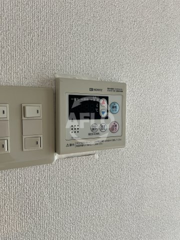リアライズ江坂のキッチン|給湯器